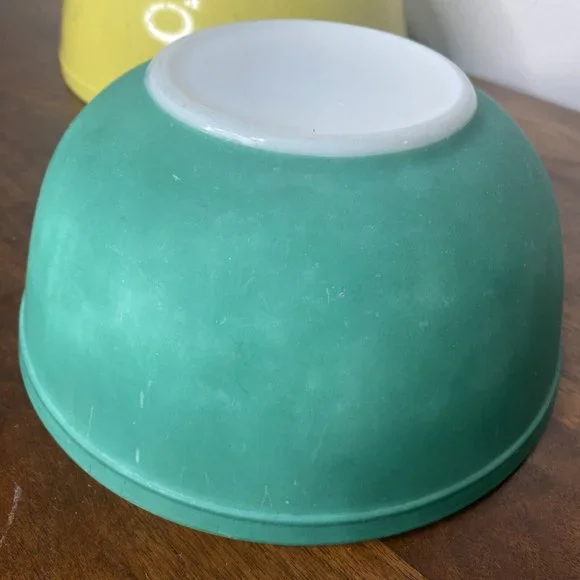Vintage Pyrex Set of 4 Mixing Nesting Bowls Primary Colors 50's-60's - Picture 10 of 16